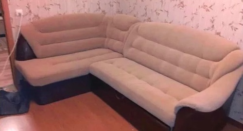 Перетяжка углового дивана. Каширская